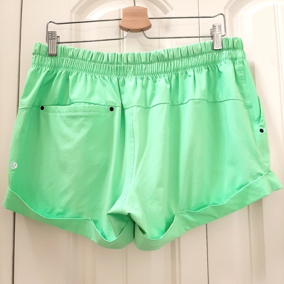Lululemon Spring Break Away Shorts - Picture 6 of 10